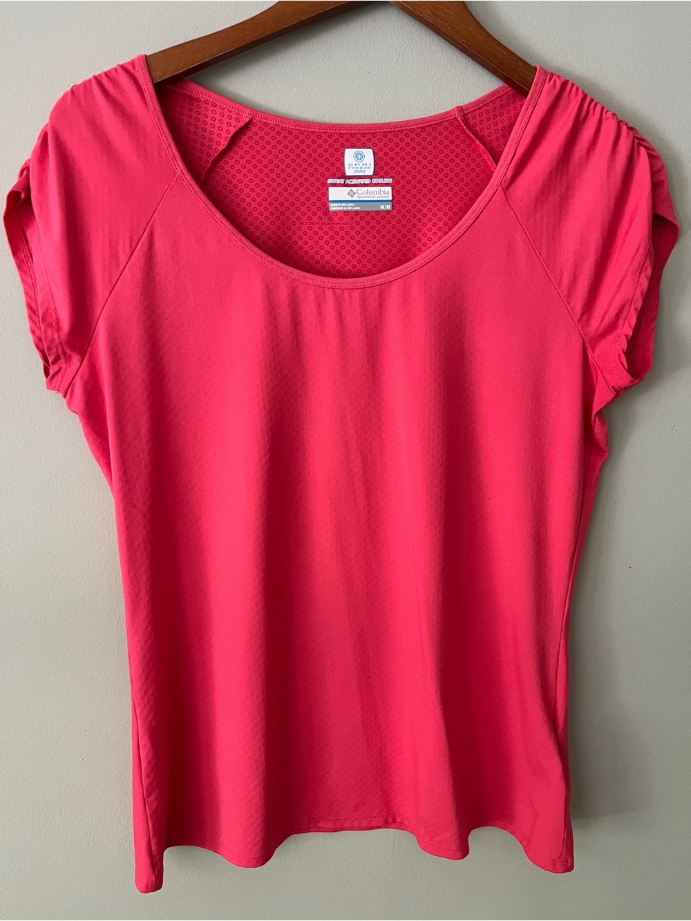 Columbia Women’s Short Sleeve Scoop Neck Top - Hot Pink